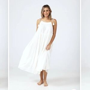 Elegant White Maxi Dress